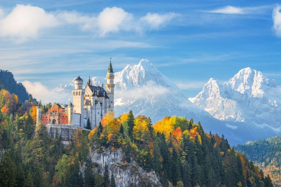 From Munich: Trip to Neuschwanstein & Linderhof in Spanish - Key points to know before booking