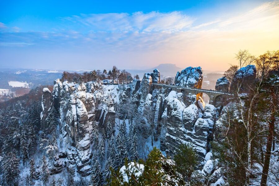 From Prague: Saxony and Bohemian Switzerland Walking Tour - Guides, group size, and the feel of the day