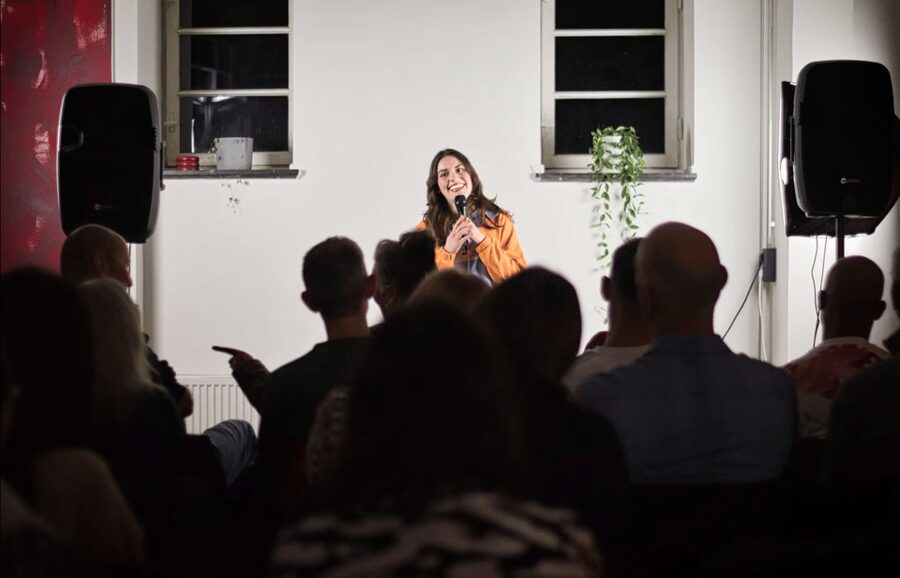GET UP Comedy in Hamburg - Life is too short not to laugh! - Key points to know before booking