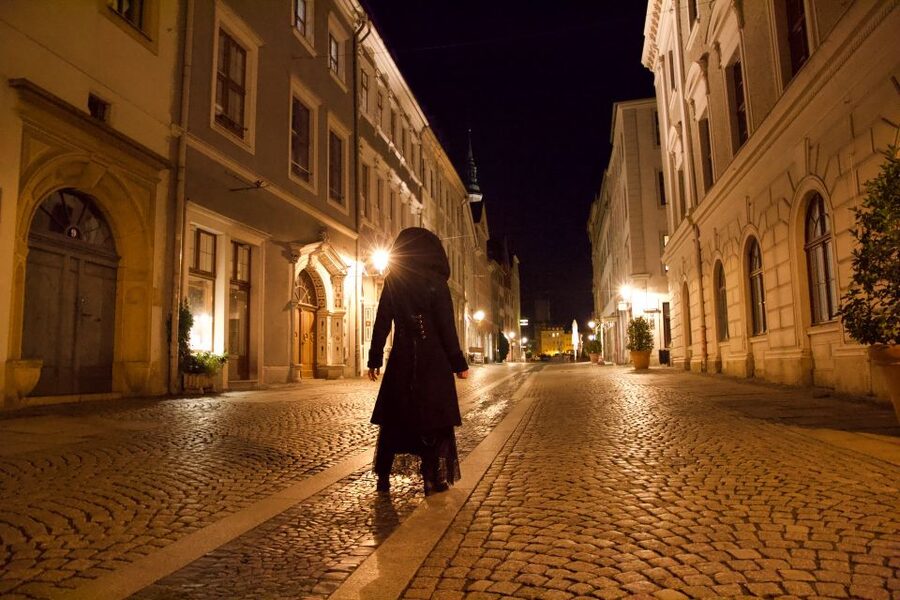 Görlitz: Ghosts and Spooky Historical Night Walking Tour - Key points to know before you book