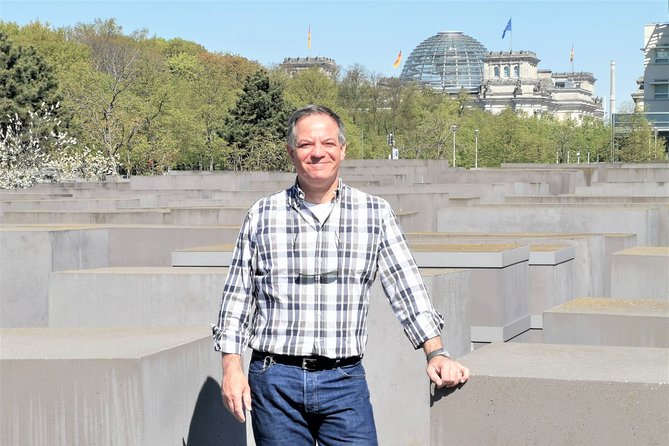 Group Walking Tour (1 - 20 people): 3 Hours the Wall, Third Reich, WW2, Cold War - Understanding the Berlin Wall Memorial