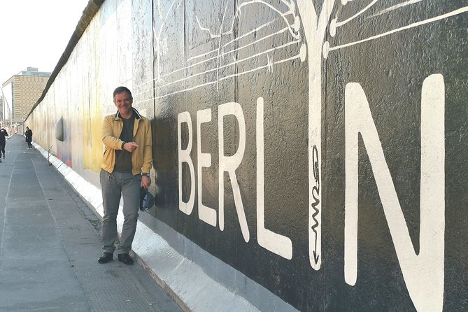 Group Walking Tour (1 - 20 people): 3 Hours the Wall, Third Reich, WW2, Cold War - The guides and their teaching style
