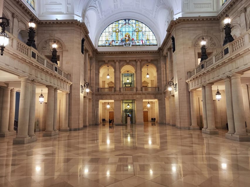 Guided tour of the Federal Administrative Court in Leipzig - Why this courthouse matters in Leipzig