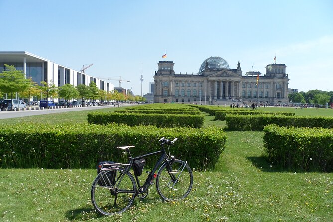 Half-Day Guided Bike Tour of Central Berlin's Highlights - What the guide adds to the ride