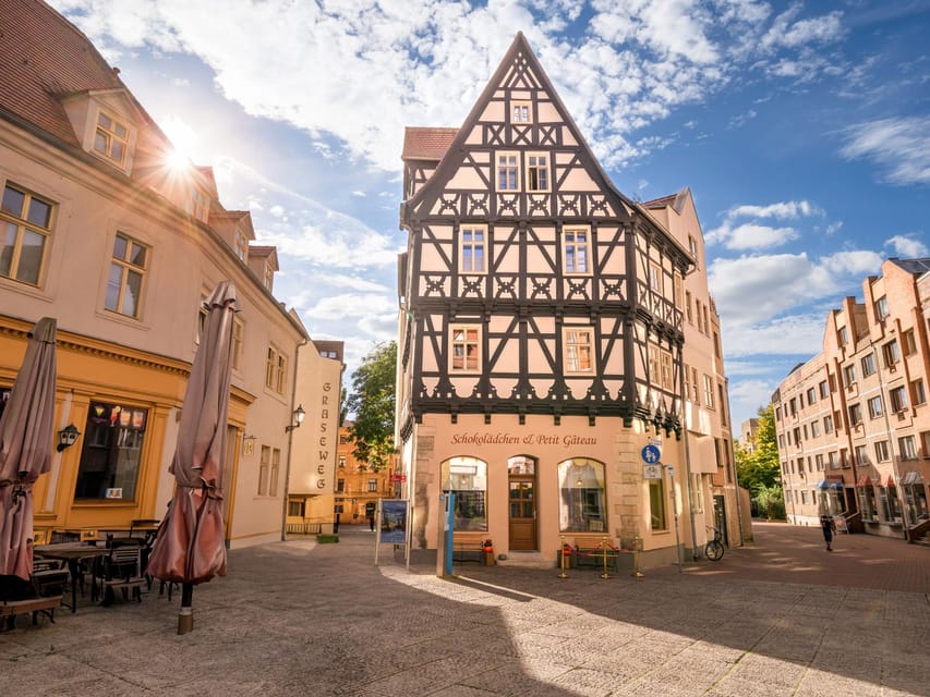 Halle (Saale) : Die Altstadt-Tour - Reading the Old Town through its buildings