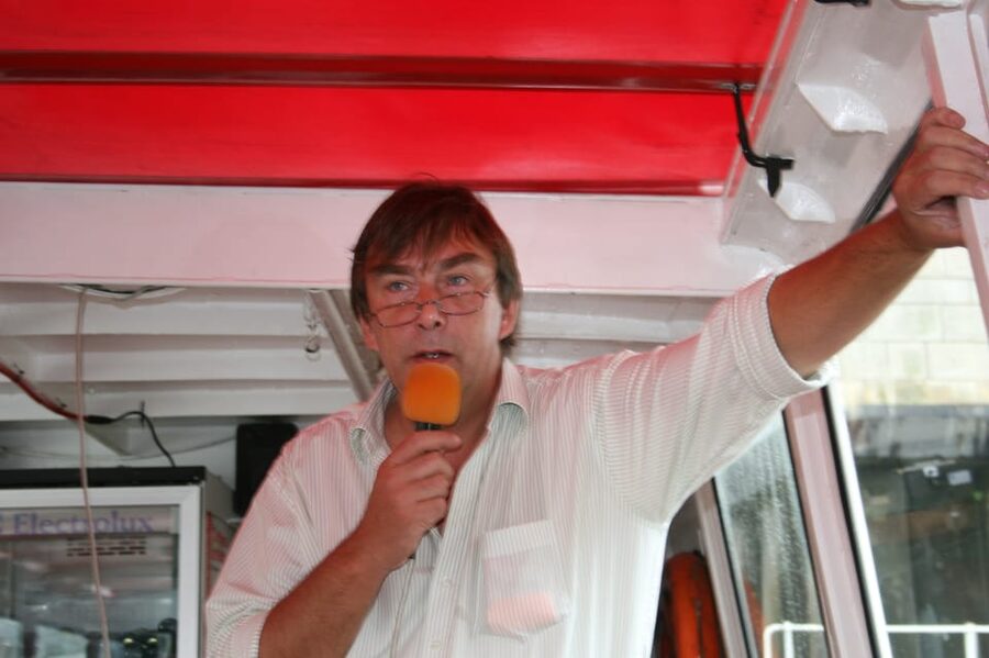 Hamburg: 1-Hour Harbor Cruise - HafenCity and the Elbe Philharmonic Hall