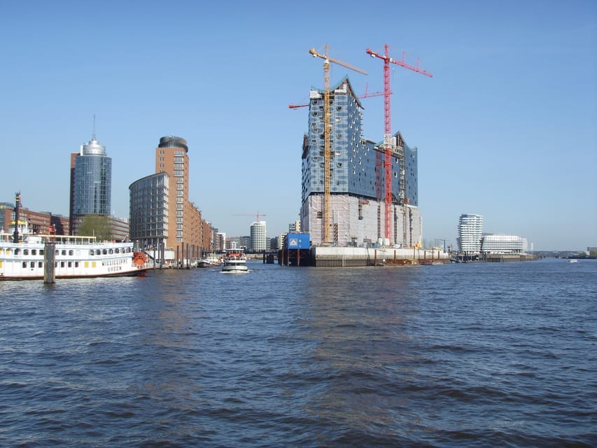 Hamburg: 1-Hour Harbor Cruise - Blohm and Voss, the Köhlbrand Bridge, and shipyard views