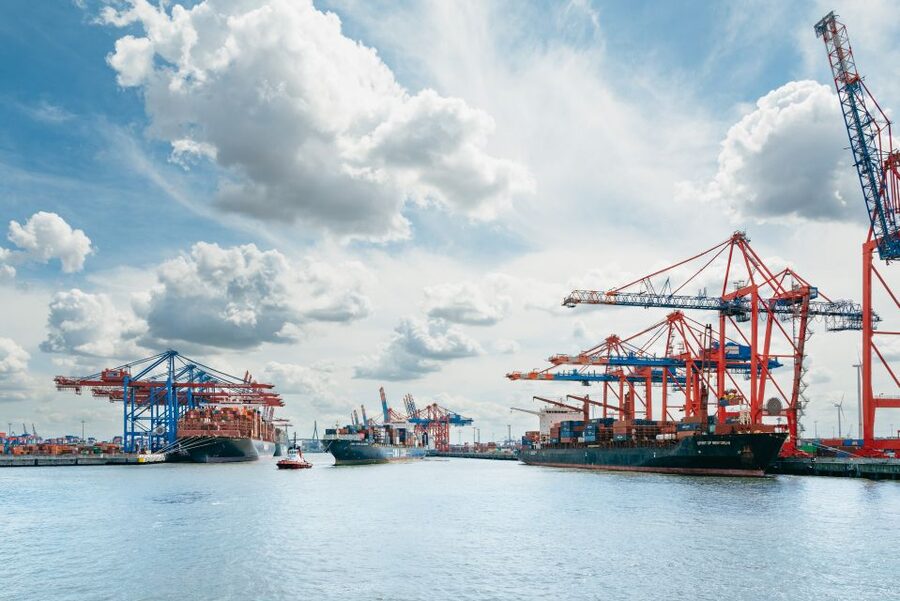 Hamburg: 1-Hour Harbor Sightseeing Cruise with HafenCity - Boat comfort, seating, and onboard costs