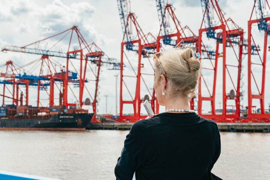 Hamburg: 1-Hour Harbor Sightseeing Cruise with HafenCity - German narration and the English audio guide