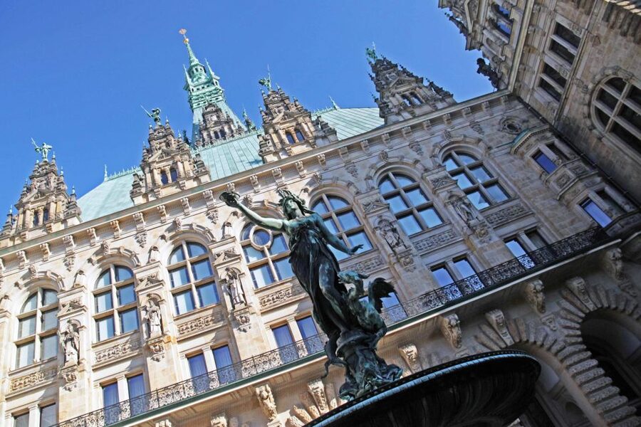 Hamburg: 2.5-Hour Discovery Tour - Speicherstadt and the mechanics of a port city