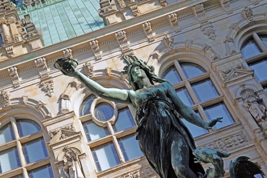 Hamburg: 2.5-Hour Discovery Tour - The Elbphilharmonie and modern Hamburg
