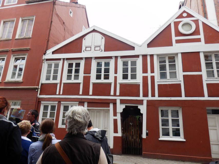 Hamburg: 2-Hour St. Georg Walking Tour - Starting beside Trinity Church