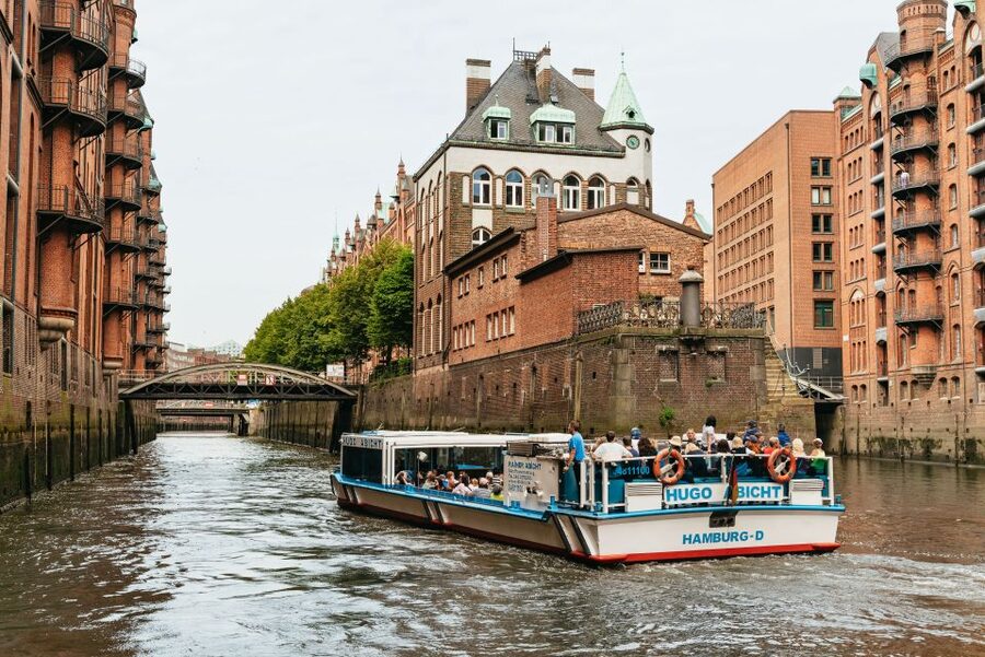 Hamburg: 2-Hour XXL Port of Hamburg Cruise Tour - Elbphilharmonie and HafenCity from the water