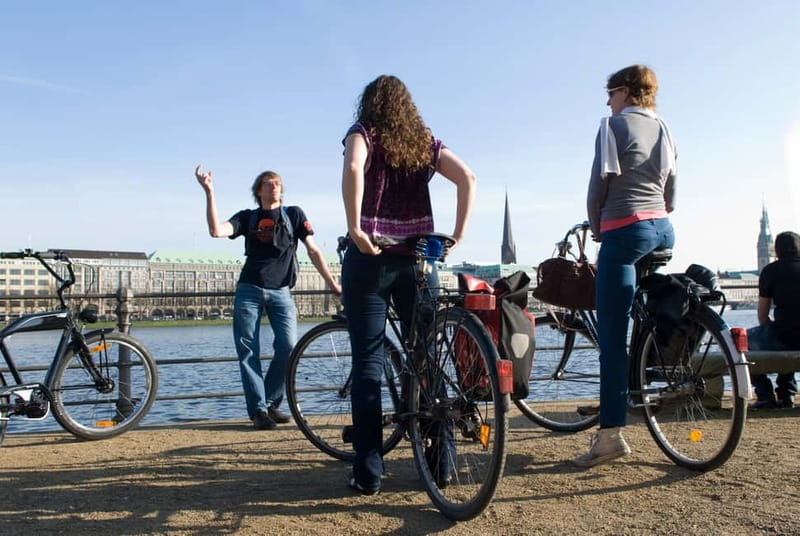 Hamburg 3-Hour Bike Tour - Returning to the piers and Reeperbahn