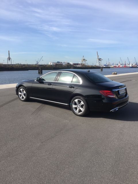 Hamburg: 3-Hour Limousine Tour with Driver-Guide - Jungfernstieg and the Alster
