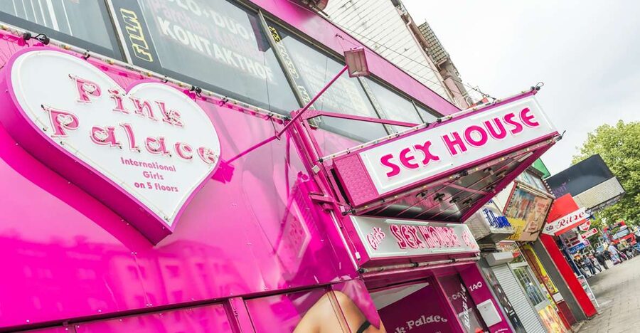 Hamburg: Adults Only Reeperbahn Tour - Why the Reeperbahn needs a guide