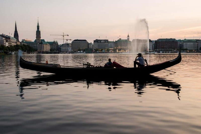 Hamburg Alster Lake romantic Tour in a Real Venetian Gondola - Why a Venetian gondola belongs on Hamburg’s Alster