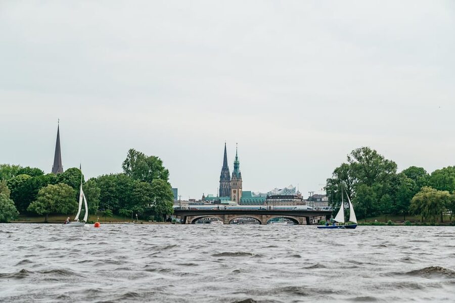 Hamburg: Alster River Sailing Tour on a 2-Masted Sailboat - Why this Alster sailing trip feels different