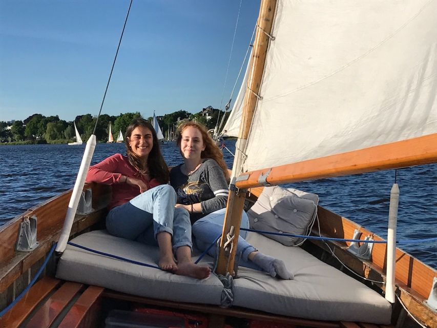 Hamburg: Alster River Sailing Tour on a 2-Masted Sailboat - What the boat ride is really like