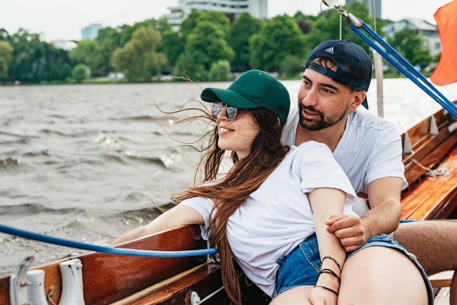 Hamburg: Alster River Sailing Tour on a 2-Masted Sailboat - Weather, language, and comfort