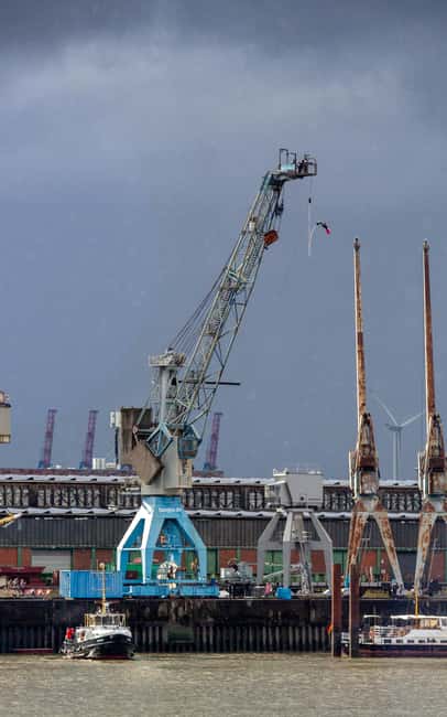 Hamburg: Bungee Jumping 50 Meters High over the Harbor - Is $147 a fair price?