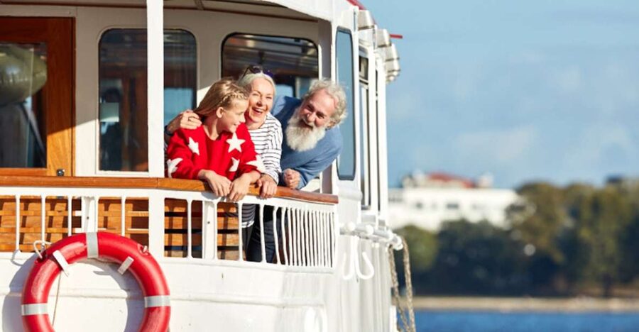 Hamburg: City Cruise on Alster Lake - Why the Alster shows Hamburg at its most graceful