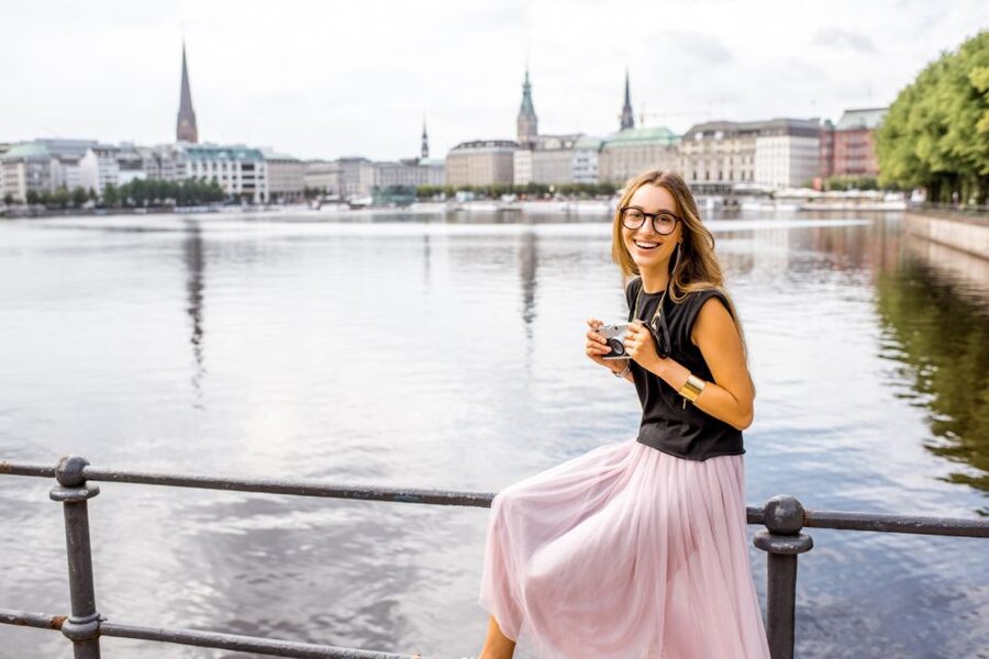 Hamburg City: Scavenger Hunt Self-Guided Tour - Jungfernstieg, Alsterhaus, and the Binnenalster