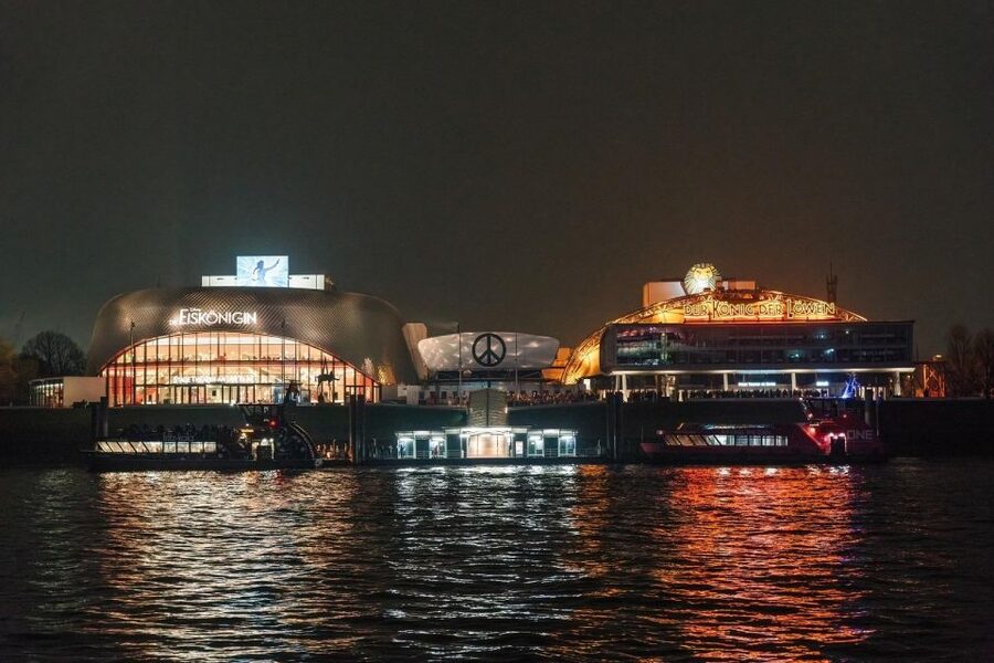 Hamburg Combi: 1,5h Evening Cruise & 2h Reeperbahn Tour - Planning the gap between boat and walking tour
