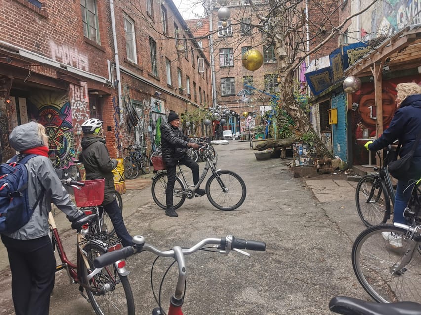 Hamburg: Downtown, Alster & Creative Neighborhoods by Bike - Sternschanze and Schröderstift: a quick change of mood