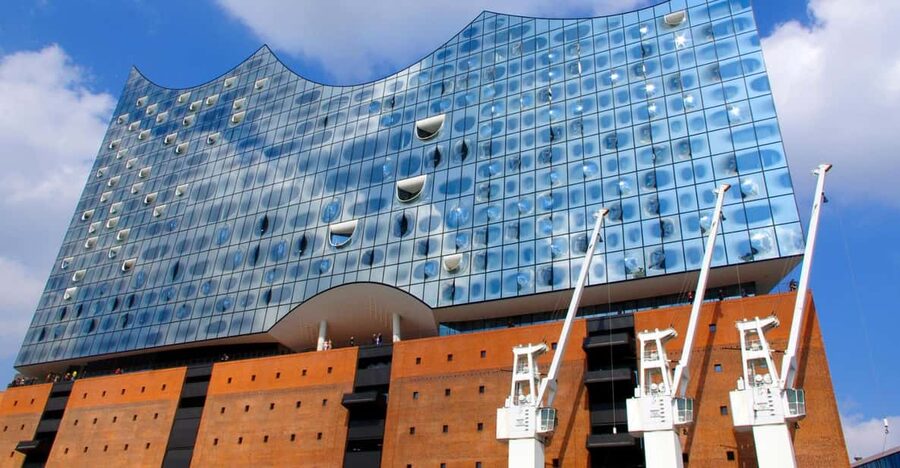 Hamburg: Elbphilharmonie Highlights and Plaza Guided Tour - What the guide adds to the experience