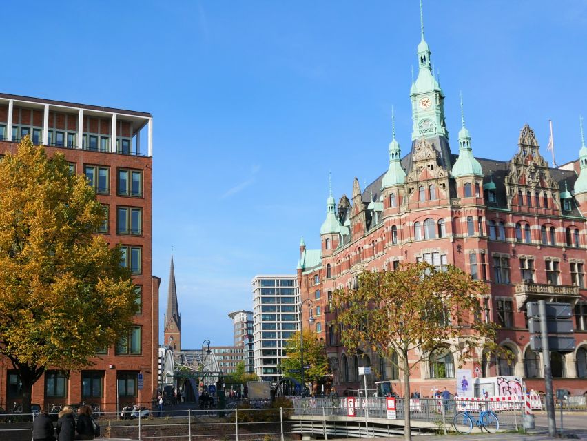 Hamburg: Elbphilharmonie Plaza and HafenCity Food Tour - The Plaza view and the Störtebeker pause