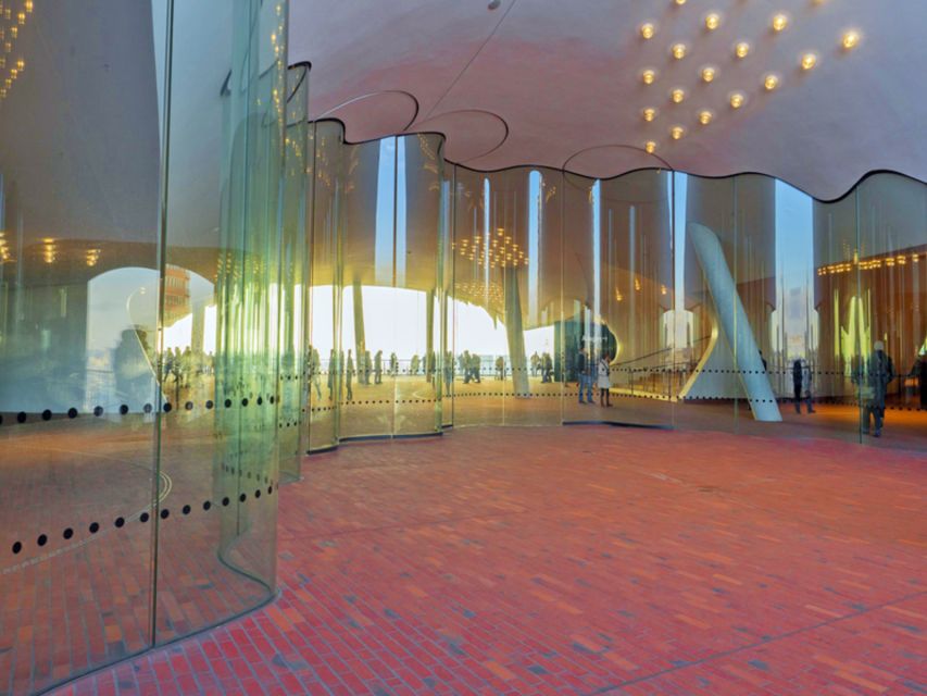 Hamburg: Elbphilharmonie Plaza, Highlights & Surroundings - Crossing Mahatma-Gandhi-Brücke
