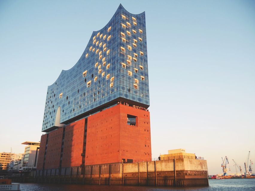 Hamburg: Elphi Plaza Guided Tour with Störtebeker Beer - How to get the most from the one-hour format