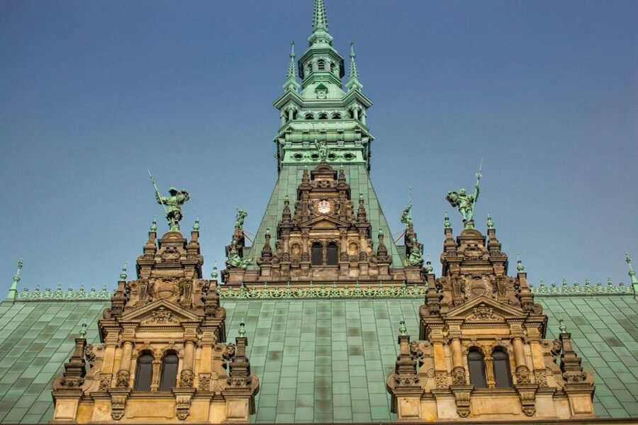 Hamburg - Freemason Walking Tour in German - Adolphspl. 1 and the search for visible clues