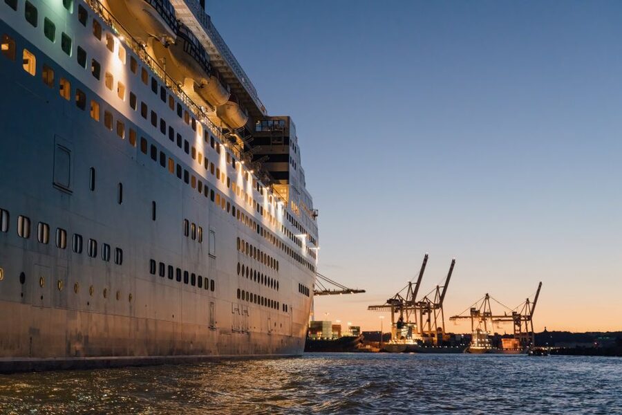 Hamburg: Grand Harbor Tour by Traditional Barge - Is $28 a fair price for this Hamburg cruise?