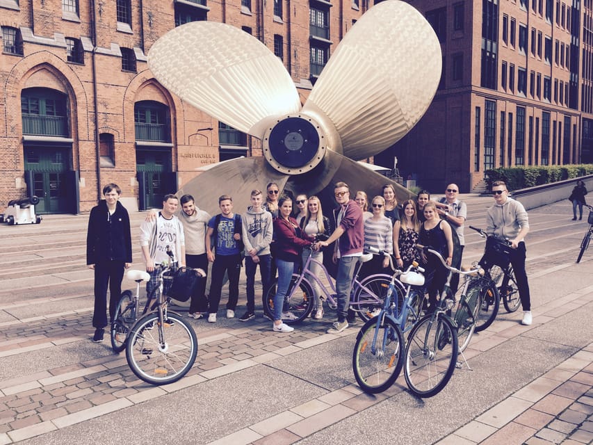 Hamburg: Guided Bike Tour - Landungsbrücken and Hamburg’s harbor