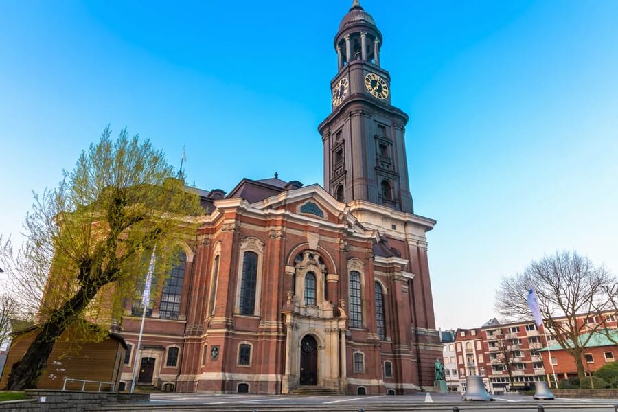 Hamburg: Guided Tour of St. Michael's Church - Entering Hamburg’s Michel and finding your guide