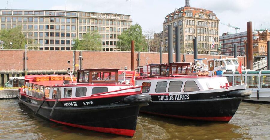 Hamburg: Harbor Cruise - Starting at Kajen 1 beside Speicherstadt