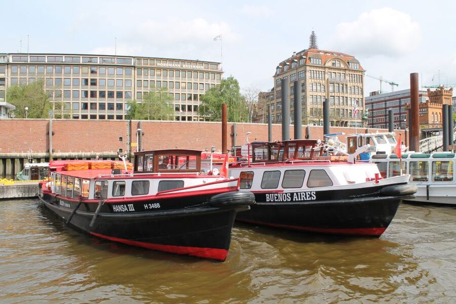 Hamburg: Harbor Cruise - What the one-hour schedule really gives you