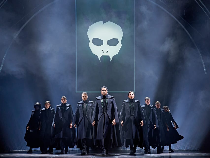 Hamburg: Harry Potter and the Cursed Child Theater - The illusions are the star of the show