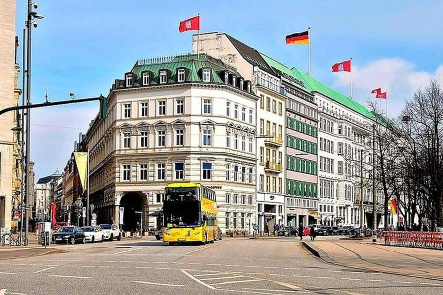 Hamburg: Hop-On Hop-Off Bus Tour Yellow Double Decker - How to use the one-day ticket wisely