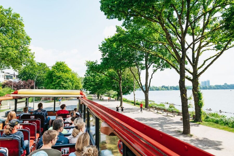 Hamburg: Line A Sightseeing Hop-On Hop-Off Bus Tour - Jungfernstieg and Hamburg Rathaus