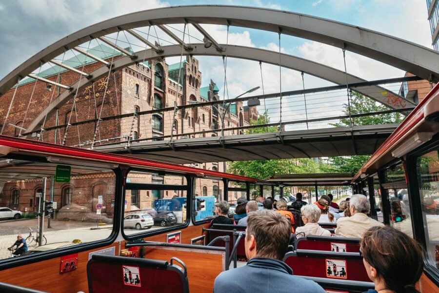 Hamburg: Line A Sightseeing Hop-On Hop-Off Bus Tour - The audio guide and live commentary