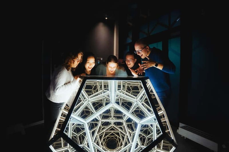 Hamburg: Museum of Illusions Ticket - Put your brain to work in Brain Gym