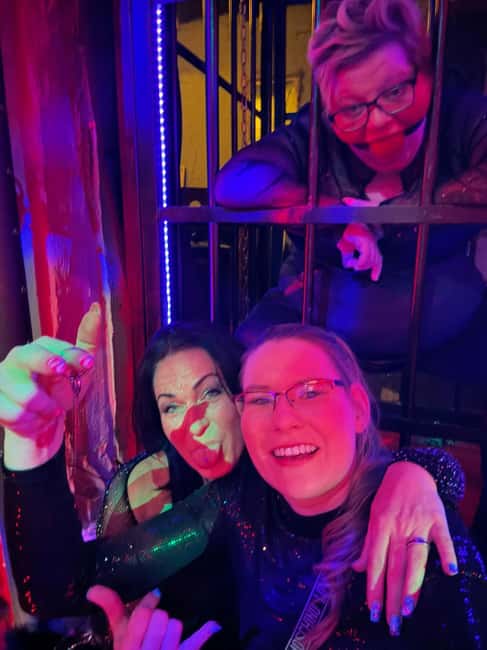 Hamburg: Neighborhood tour with a former dominatrix - Herbertstraße and the rules of the red light district