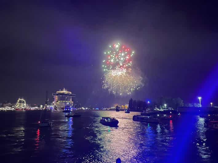 Hamburg: New Years Eve Harbour Cruise - What the two-hour route actually offers