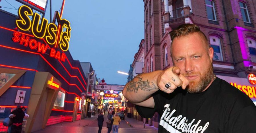 Hamburg: Olivia Jones Tour with Iconic Barker Fabian - How a St. Pauli Barker Gets His Customers