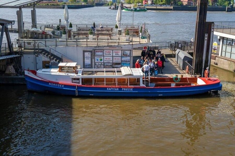 Hamburg: One Hour Traditional Harbor Cruise - A working port, not just a sightseeing backdrop