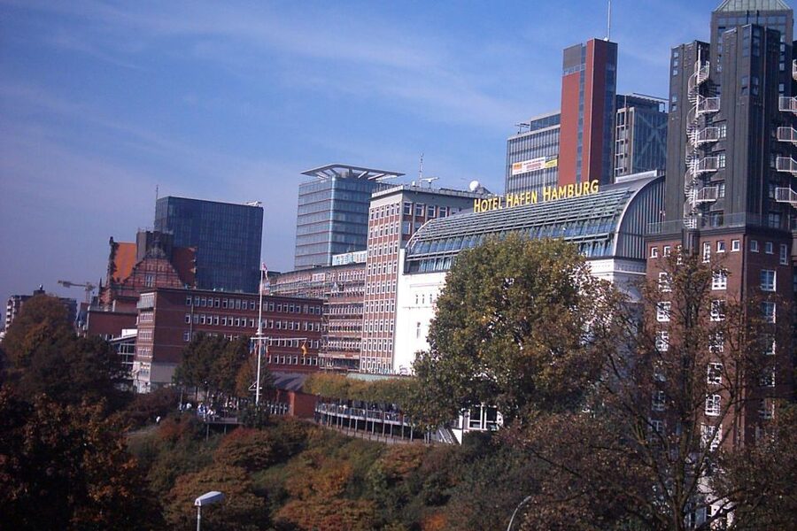 Hamburg: Private 75-Minute Tour of St. Pauli - Starting at Millerntorplatz