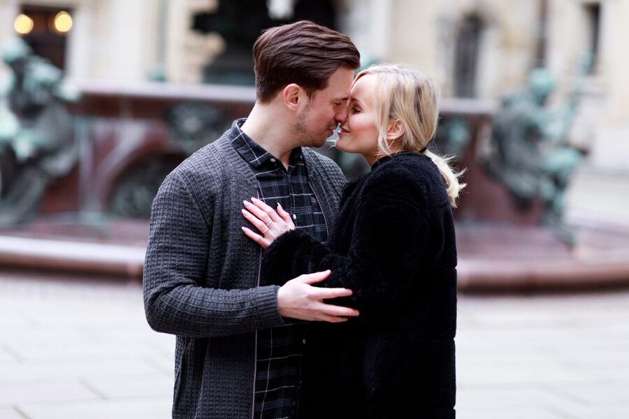 Hamburg: Private Couples' Photoshoot and Walking Tour - What this Hamburg photo walk is really like